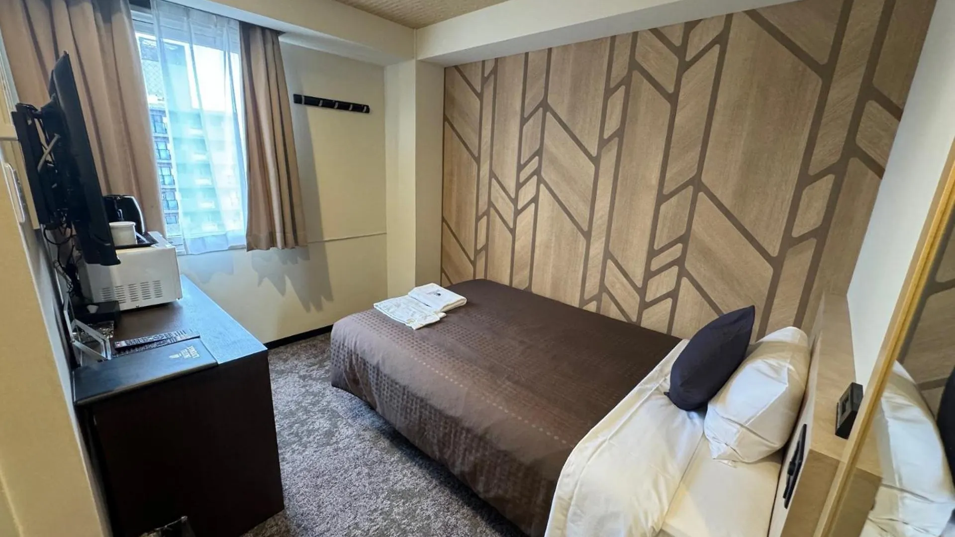 Hotel Livemax Kyoto Gojo 2*,